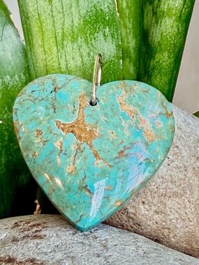 14 karat gold and turquoise heart